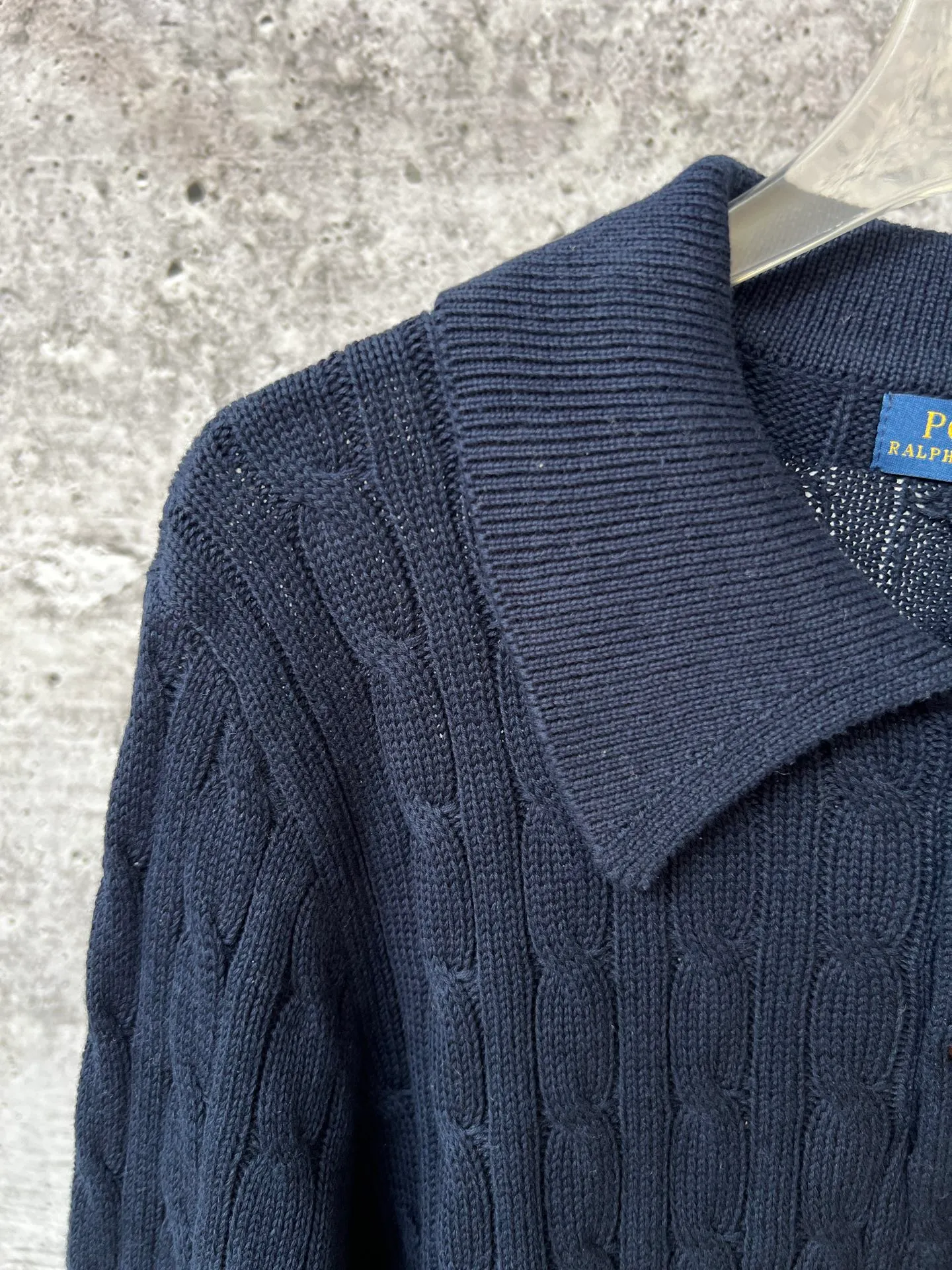 P240 Ralph Lauren fall lapel unisex polo sweater, made of the same pure cotton washed fabric as the original, all craftsmanship details restored to the original, buttoned lapel upper body with a lazy old money style